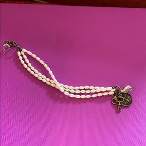 Pearl bracelet